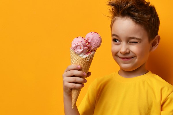 Ζάχαρη και παιδί: Πόση ζάχαρη συστήνεται να καταναλώνουν τα παιδιά και τι πρέπει να προσέξουν οι γονείς
